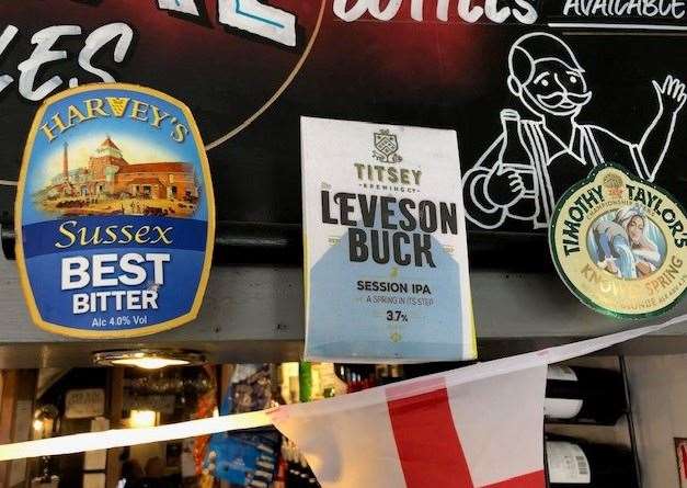 There were no labels on the pumps so the barmaid helpfully pointed me in the right direction – the beers available were listed above the bar