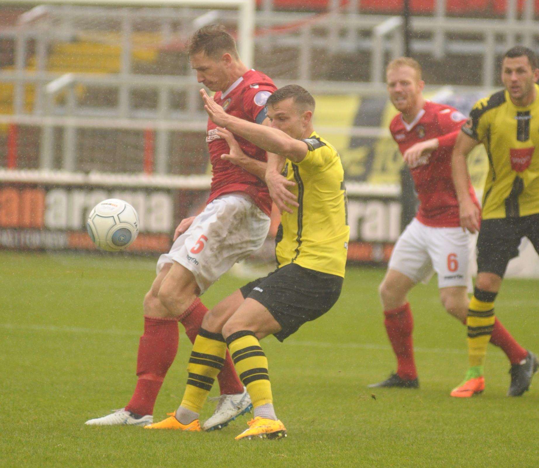 Dave Winfield. Stonebridge Road, Northfleet..Ebbsfleet United v Harrogate Town..Action..Picture: Steve Crispe. (4635641)