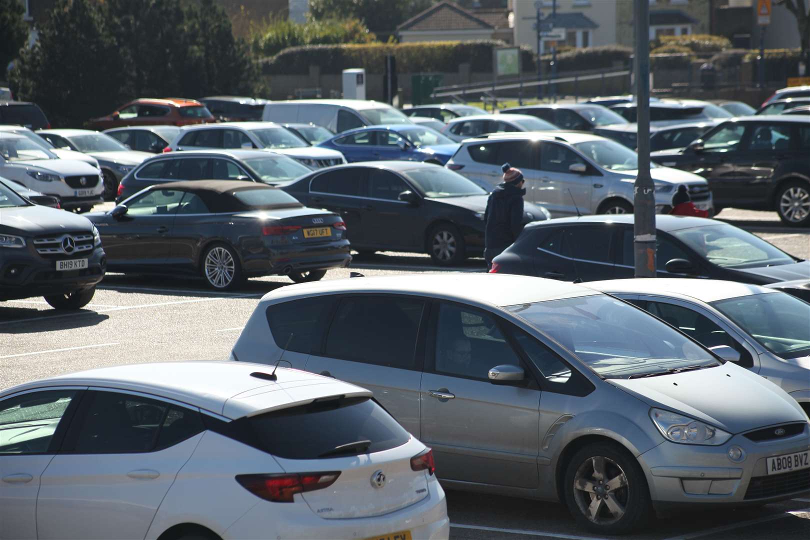 The packed car park Picture Alison Dilnutt (32165632)