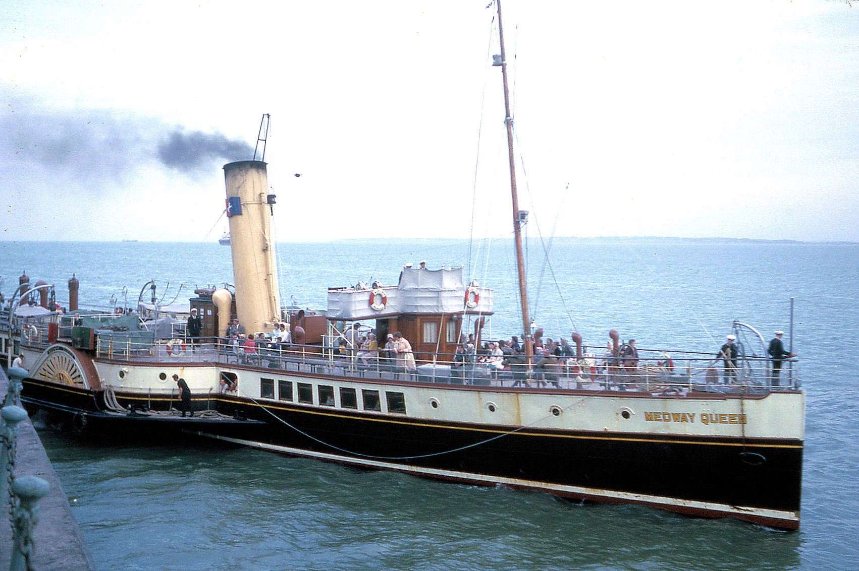 Medway Queen during peacetime back to her colourful best (3902392)