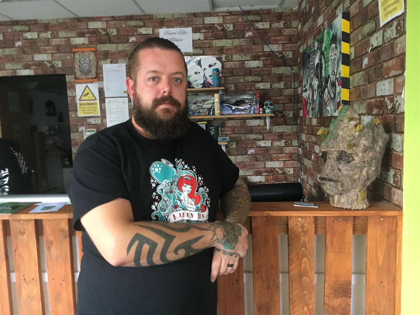 Matt Goldup, tattooist at Tat 2 Ltd in Park Mall