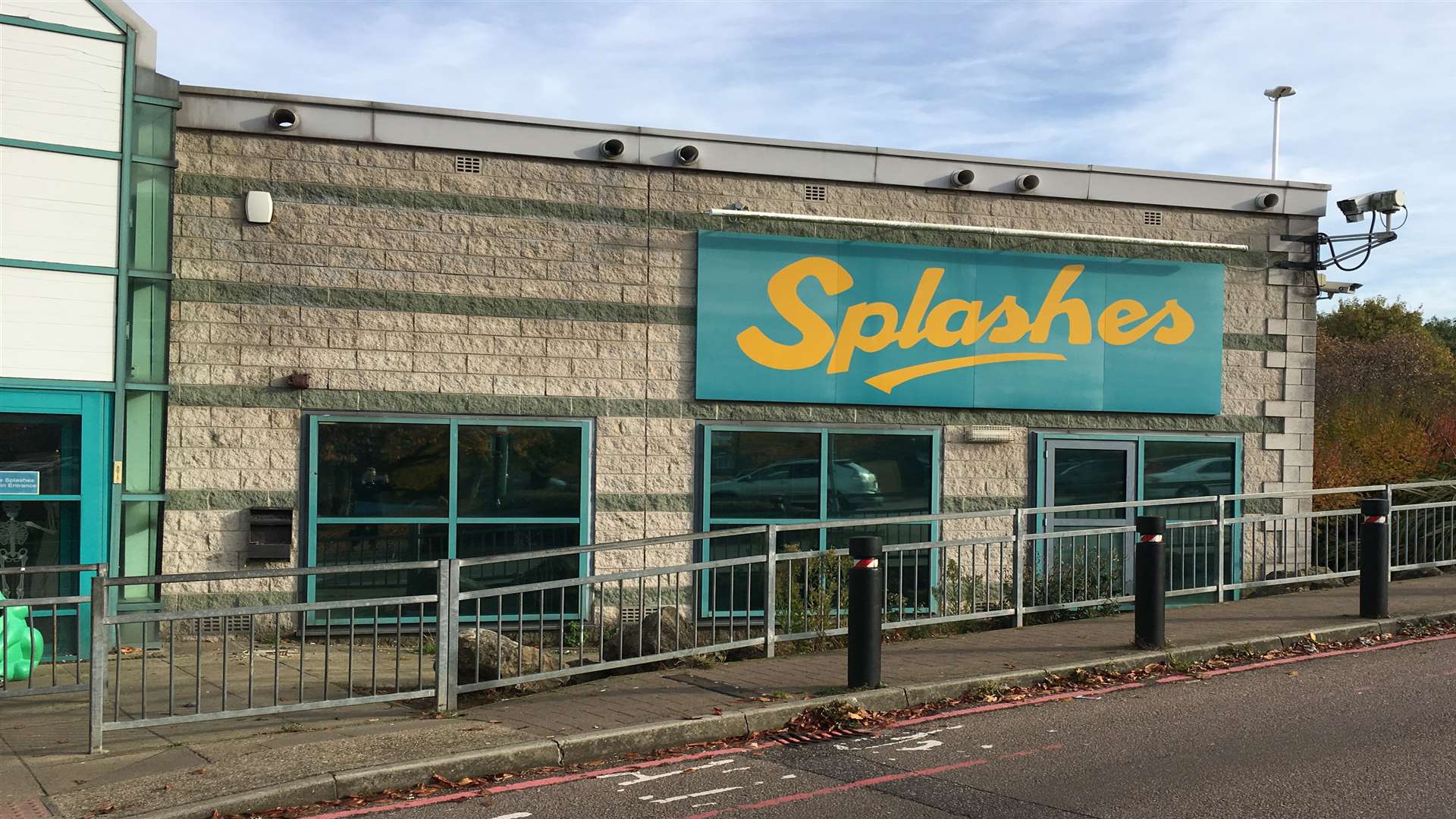 Splashes pool in Rainham