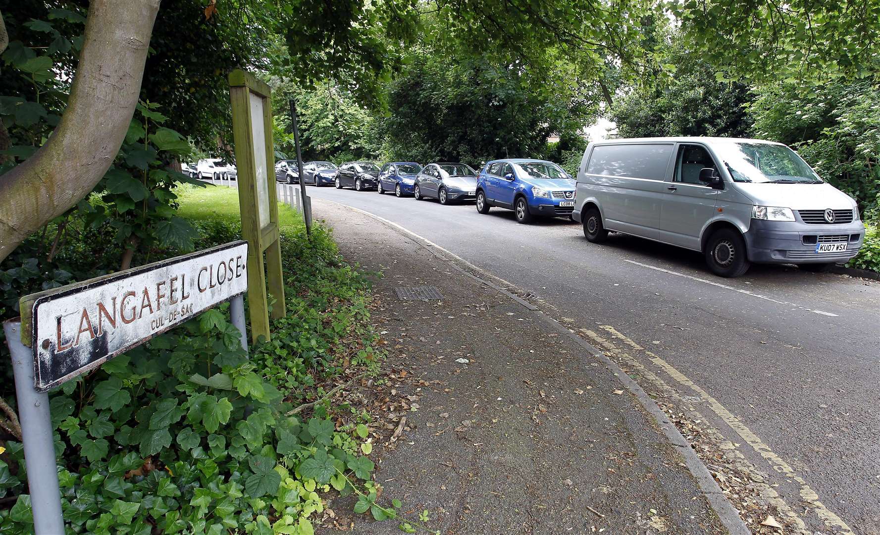 Langafel Close, Longfield, commuters parking in the close.Picture: Sean Aidan (2361834)