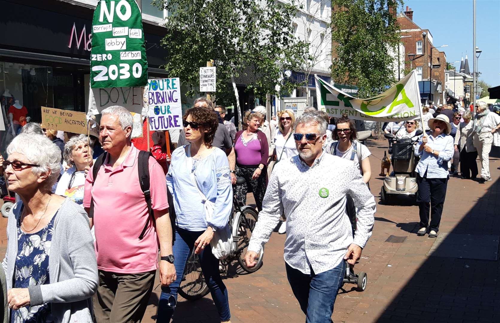 March through Deal High Street