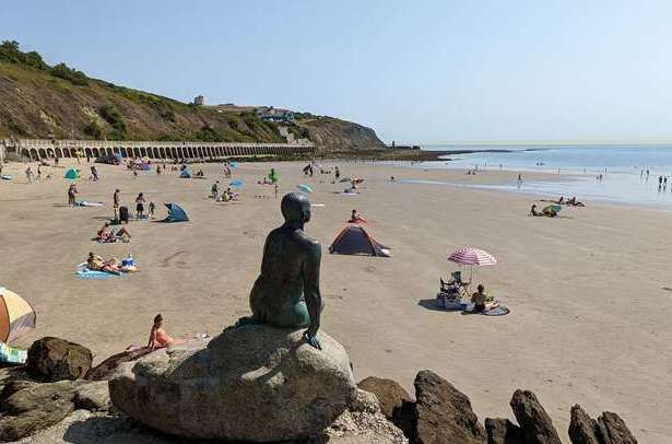 Sunny Sands beach in Folkestone. Stock picture