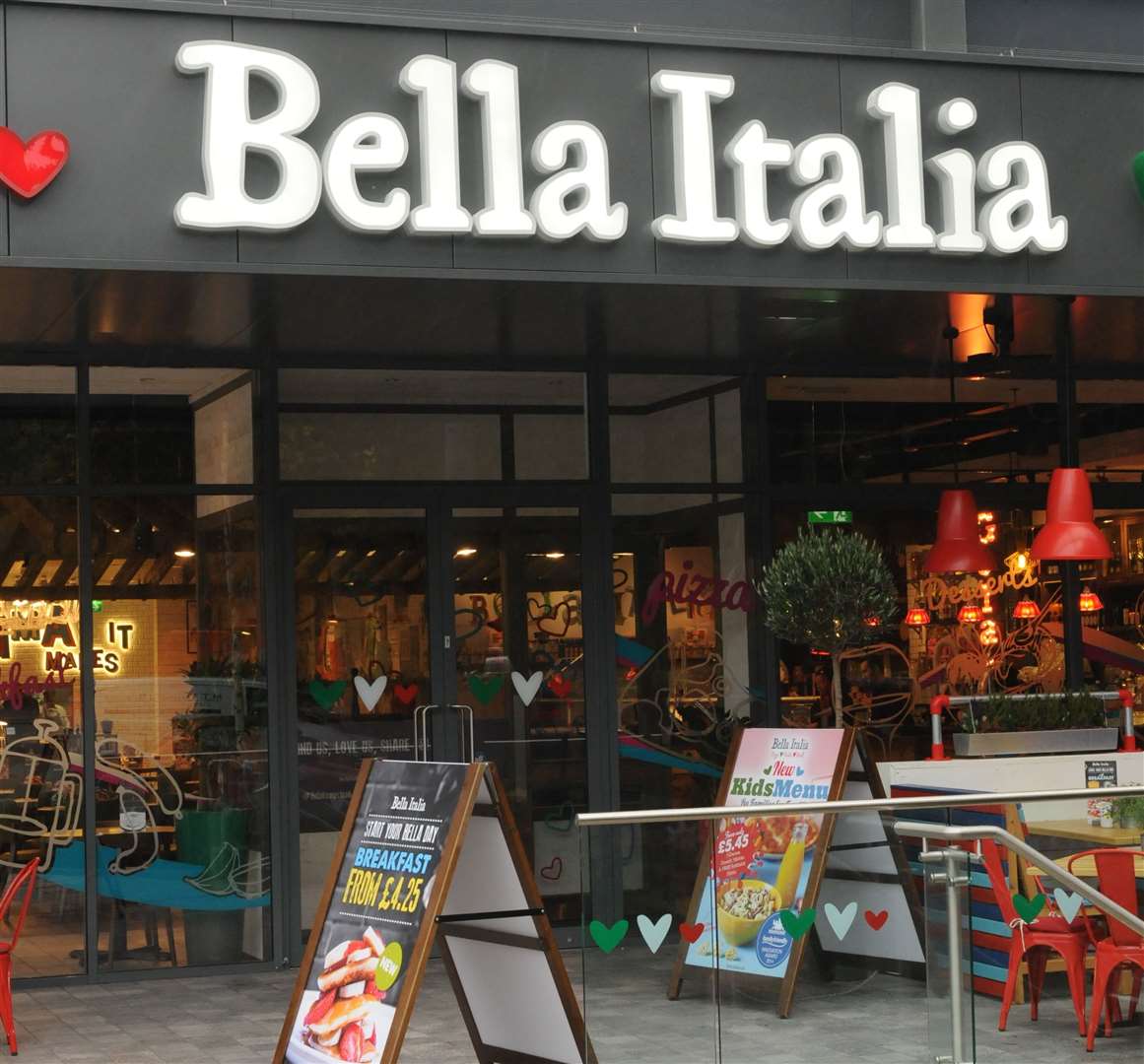 Bella Italia, Hempstead Valley Shopping Centre.Opening of new restaurant.Picture: Steve Crispe FM4072541 (2390988)