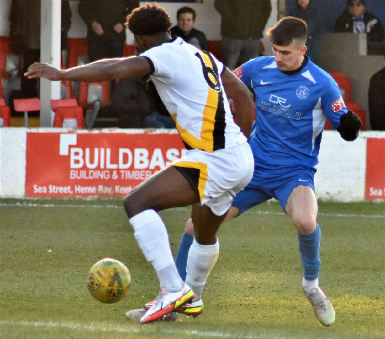 Roberto Ratti in action for Herne Bay against Haywards Heath. The winger has, however, already left the club. Picture: Randolph File