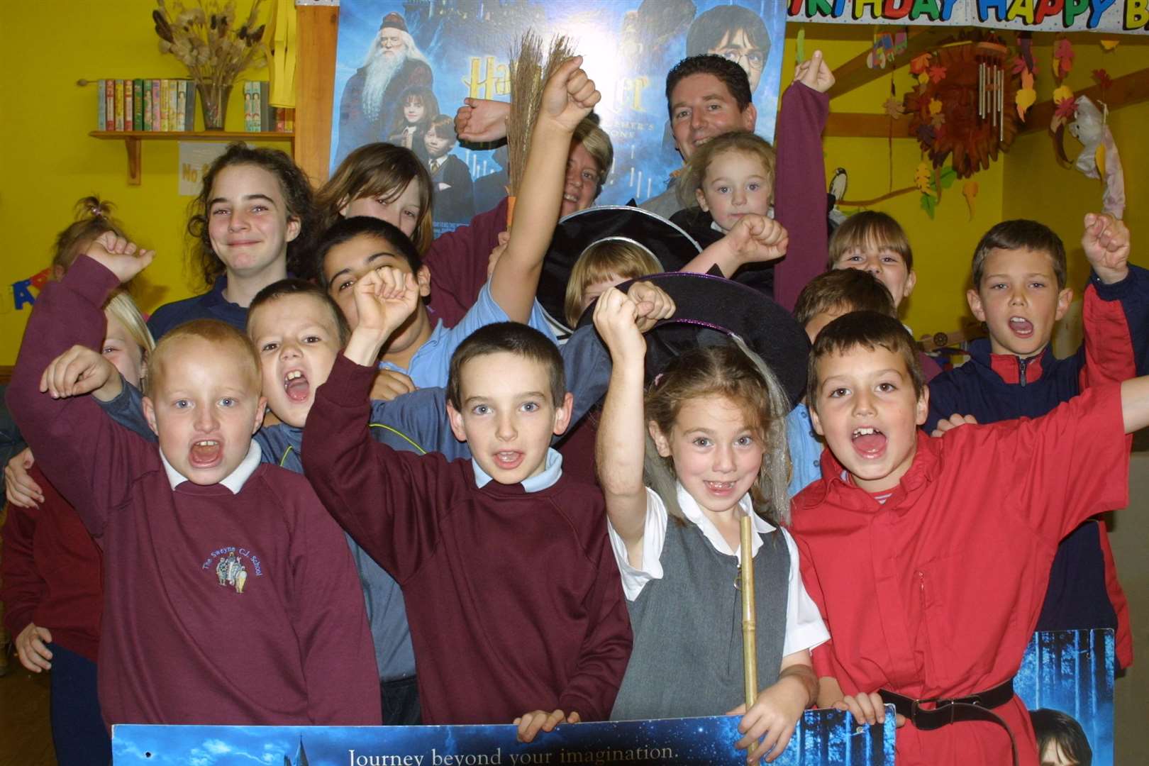 Children from Swanscombe Community Youth Association went to the premiere screening of Harry Potter, November 2001