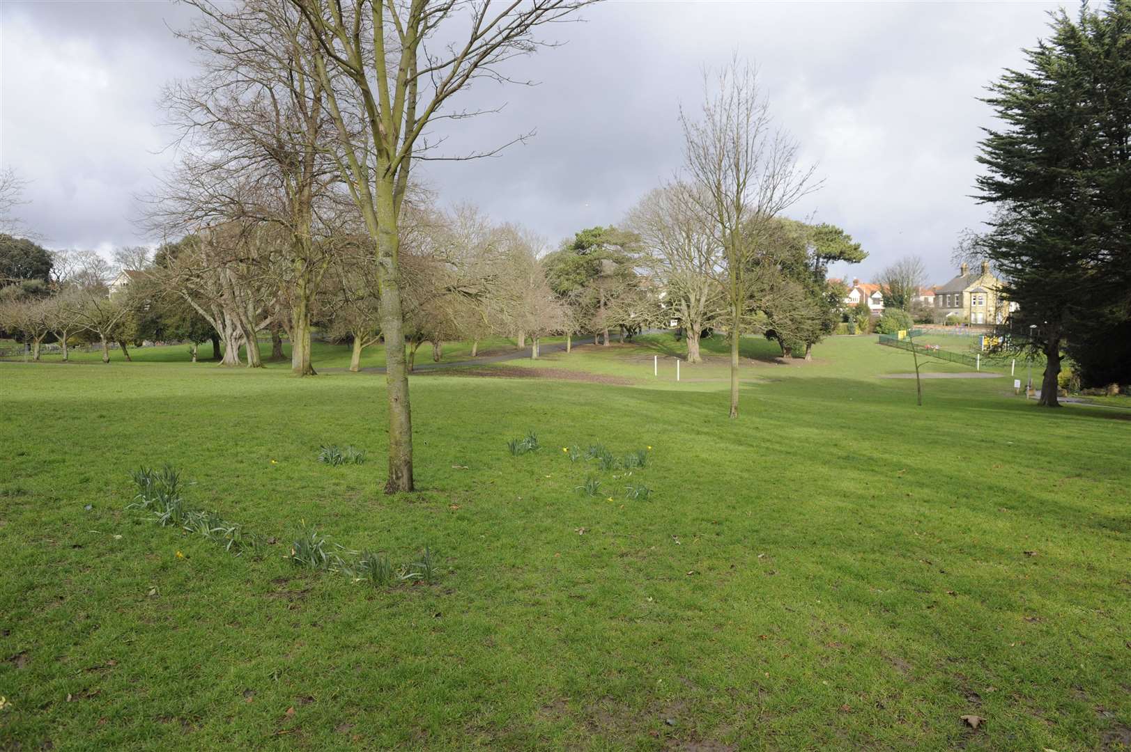 Ellington Park was built in 1893 by Joseph Cheal, who also designed gardens and parks at Hever Castle and Kirkstall Abbey