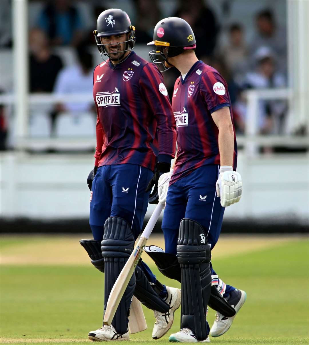 All-rounders Grant Stewart and Joey Evison in discussions during their short time in the middle together. Picture: Barry Goodwin