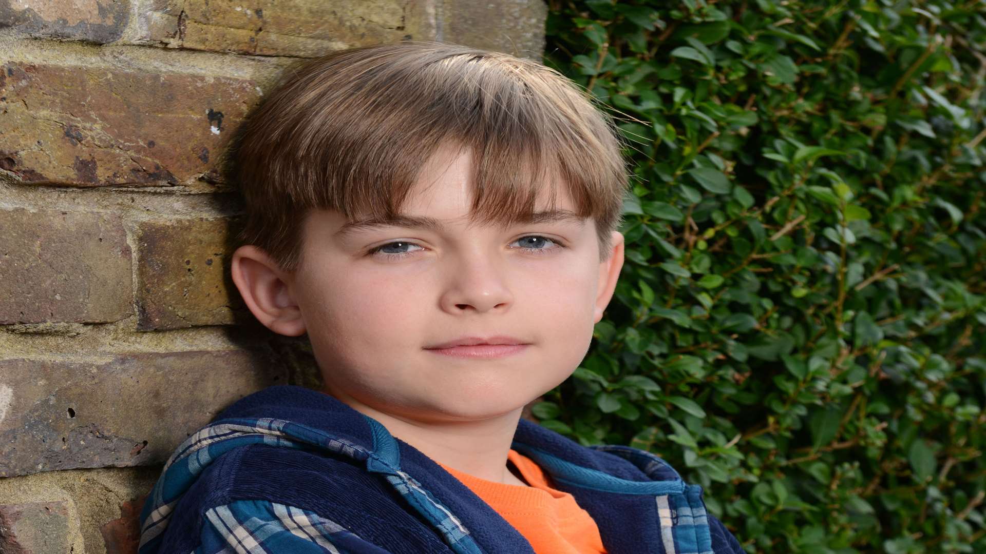 Eliot Carrington who plays Bobby Beale