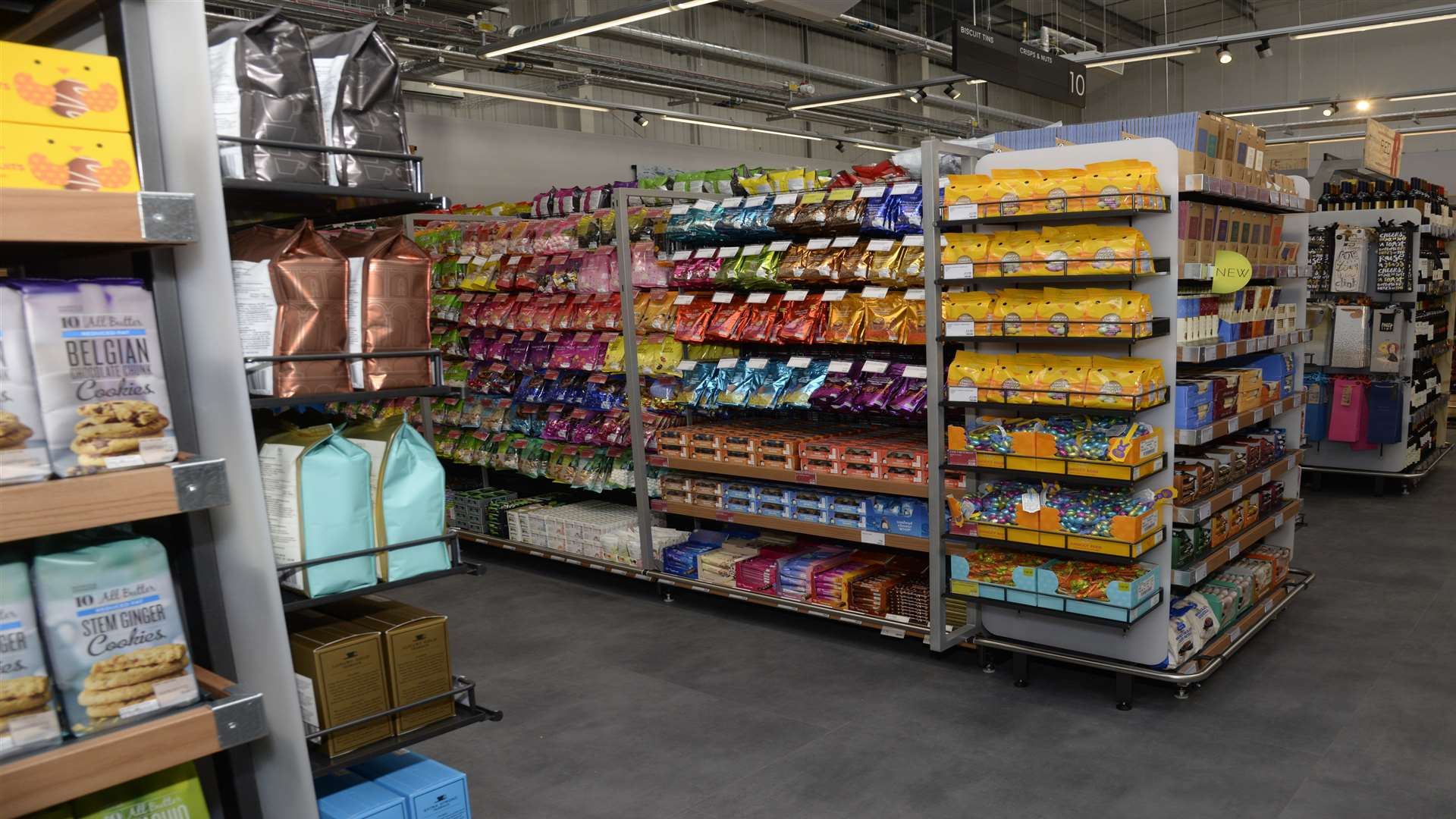 The new M&S Foodhall on the Sittingbourne Retail Park, Mill Way.