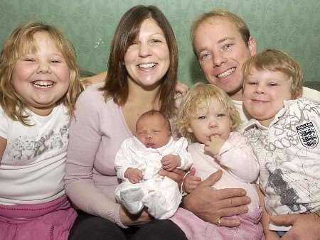 EARLY ARRIVAL: Baby Millie with parents Nicky and Andy Morters and siblings Hannah, Madison and Reece. Picture: CHRIS DAVEY