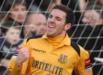 Ian Draycott celebrates scoring for Maidstone United Picture: Martin Apps