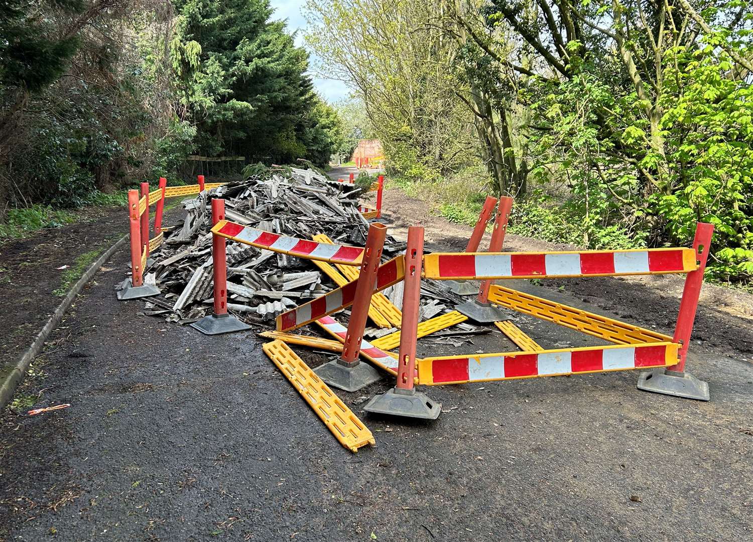 Asbestos has been dumped in Abbots Hill, Ospringe