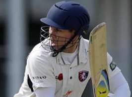 Kent wicketkeeper and former England representative Geraint Jones has not been offered a new contract for next season.