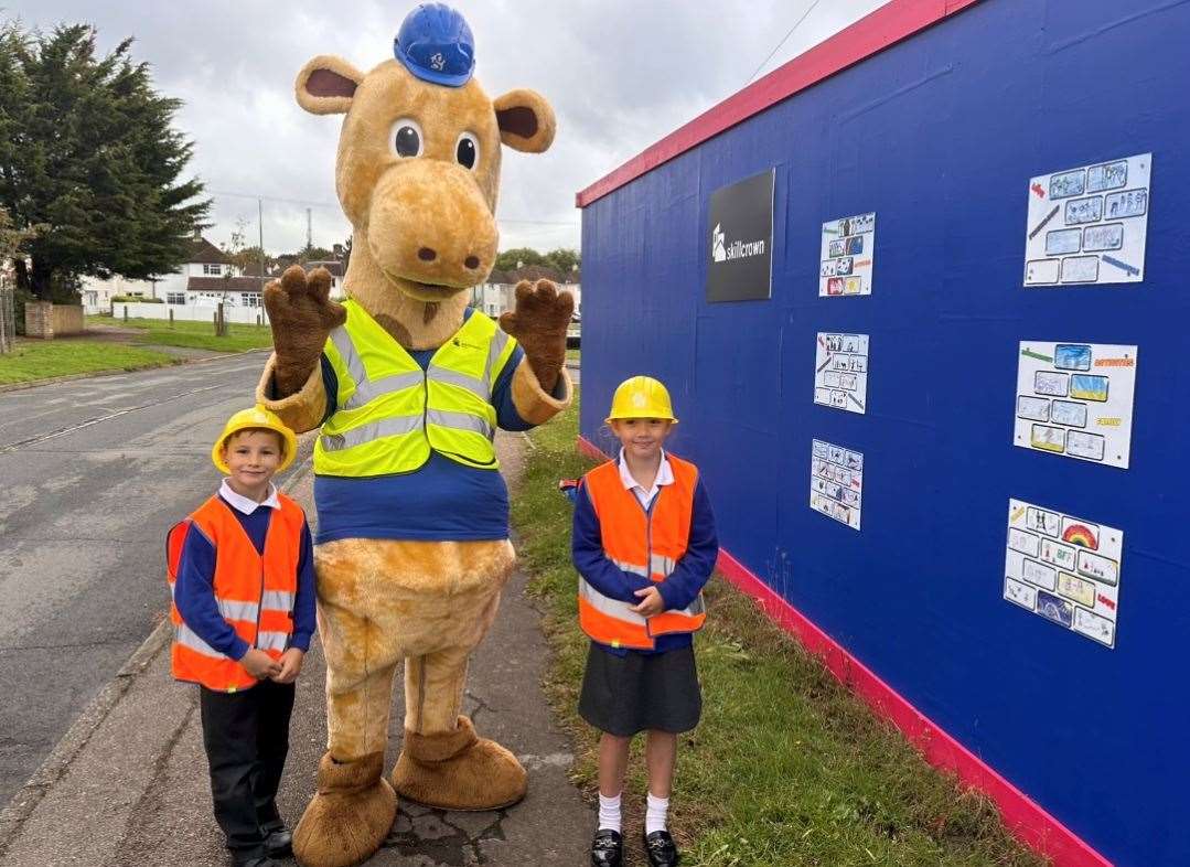 Lachlan Selfe and Sienna Maxwell of Parkway Primary school, with their hoarding artwork