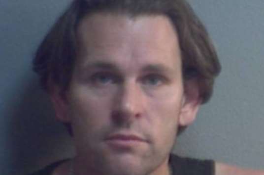 Daniel Thomas jailed for conning an elderly man