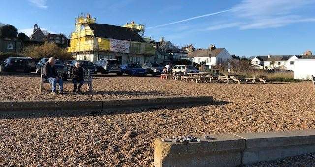 The car park is covered in loose shingle, which isn’t really surprising given it runs straight into the beach