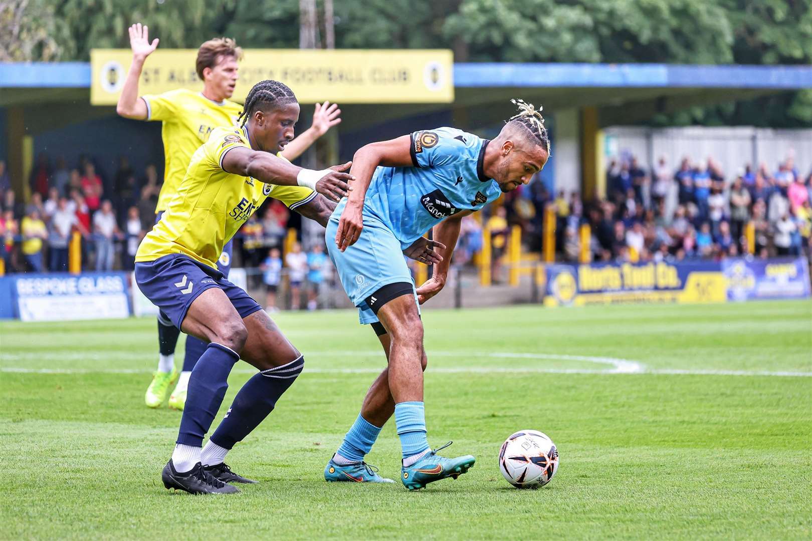 Stones forward Matt Bentley protects the ball. Picture: Helen Cooper