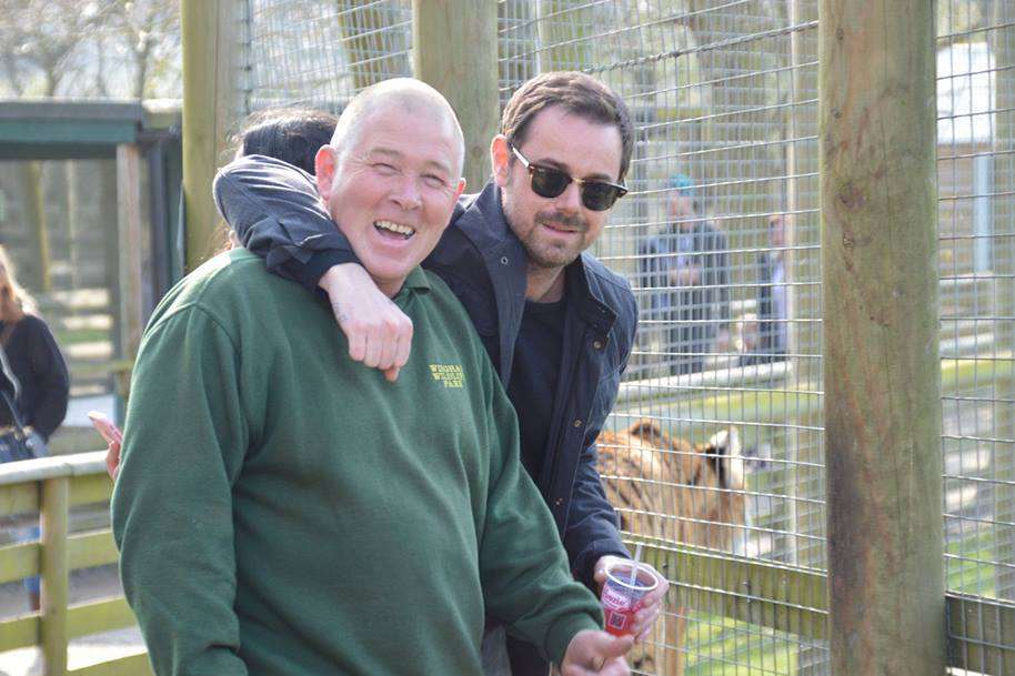 The star poses with owner Tony Binskin