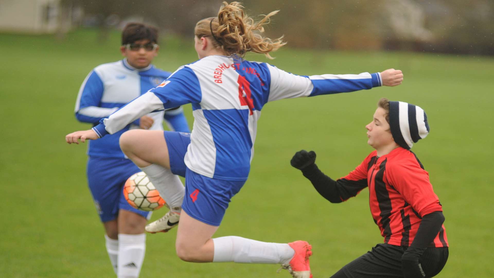 Meopham Colts Red challenged by Bredhurst Juniors Youth in Under-14 Division 2 Picture: Steve Crispe