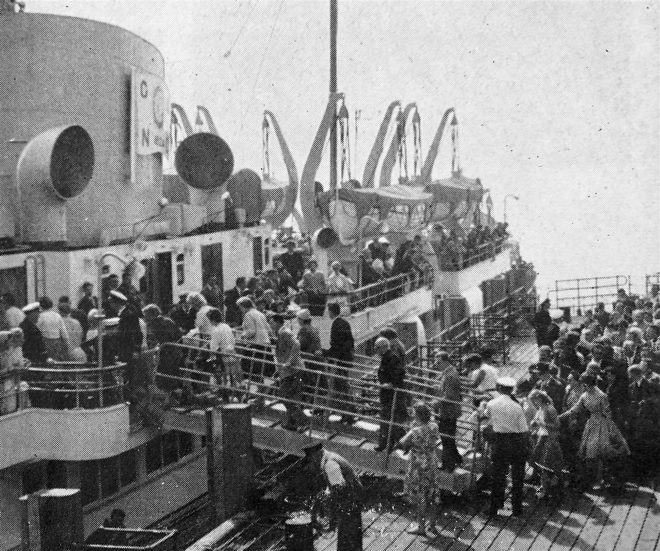 Passangers boarding a ship from Deal pier (5431704)