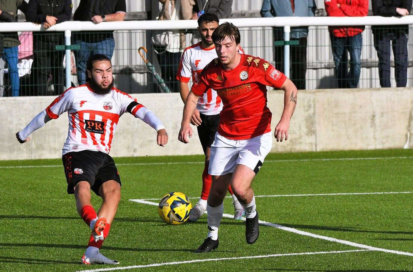 Sheppey midfielder Maliq Morris tries his luck against Horndean Picture: Marc Richards