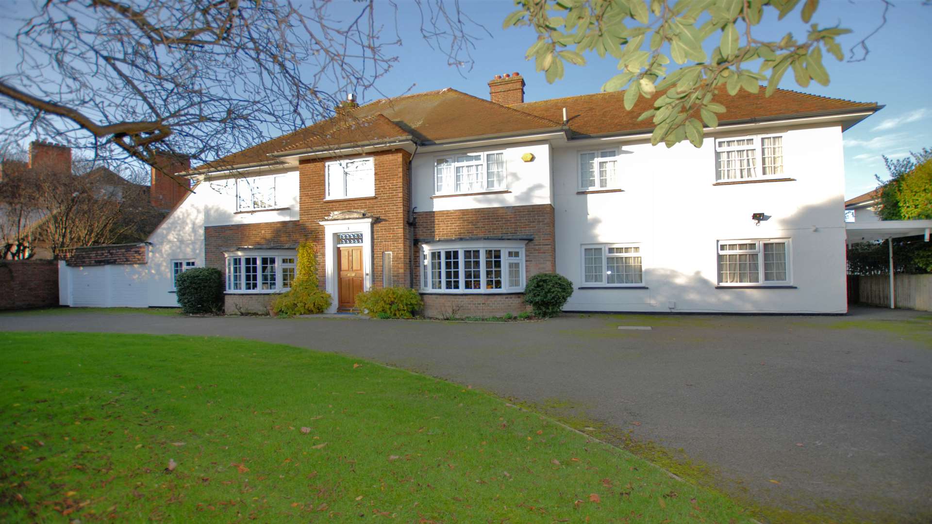 A 6-bedroom family home, folkestone