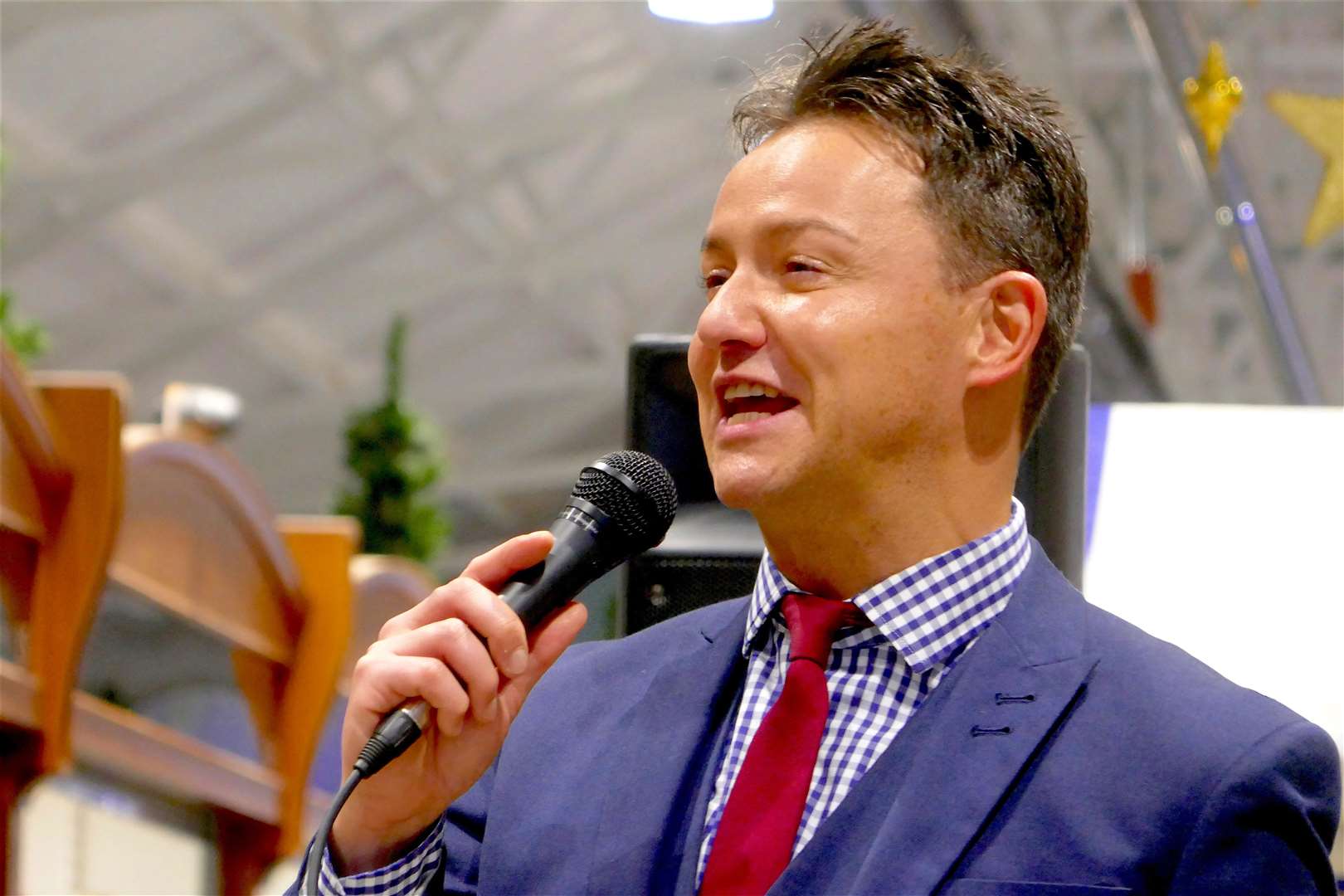 Chris Till entertained the crowds at the market, picture Fraser Gray (5592590)