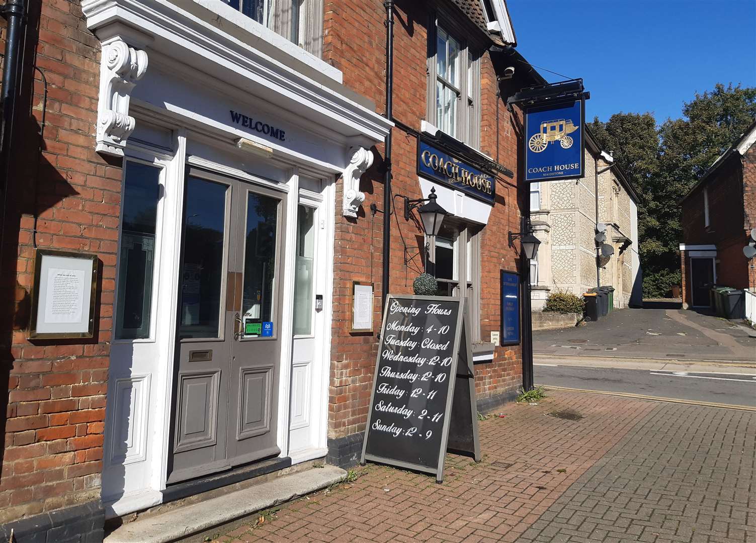 The Coach House in Queen Anne Rd, Maidstone, is offering free chips at half time