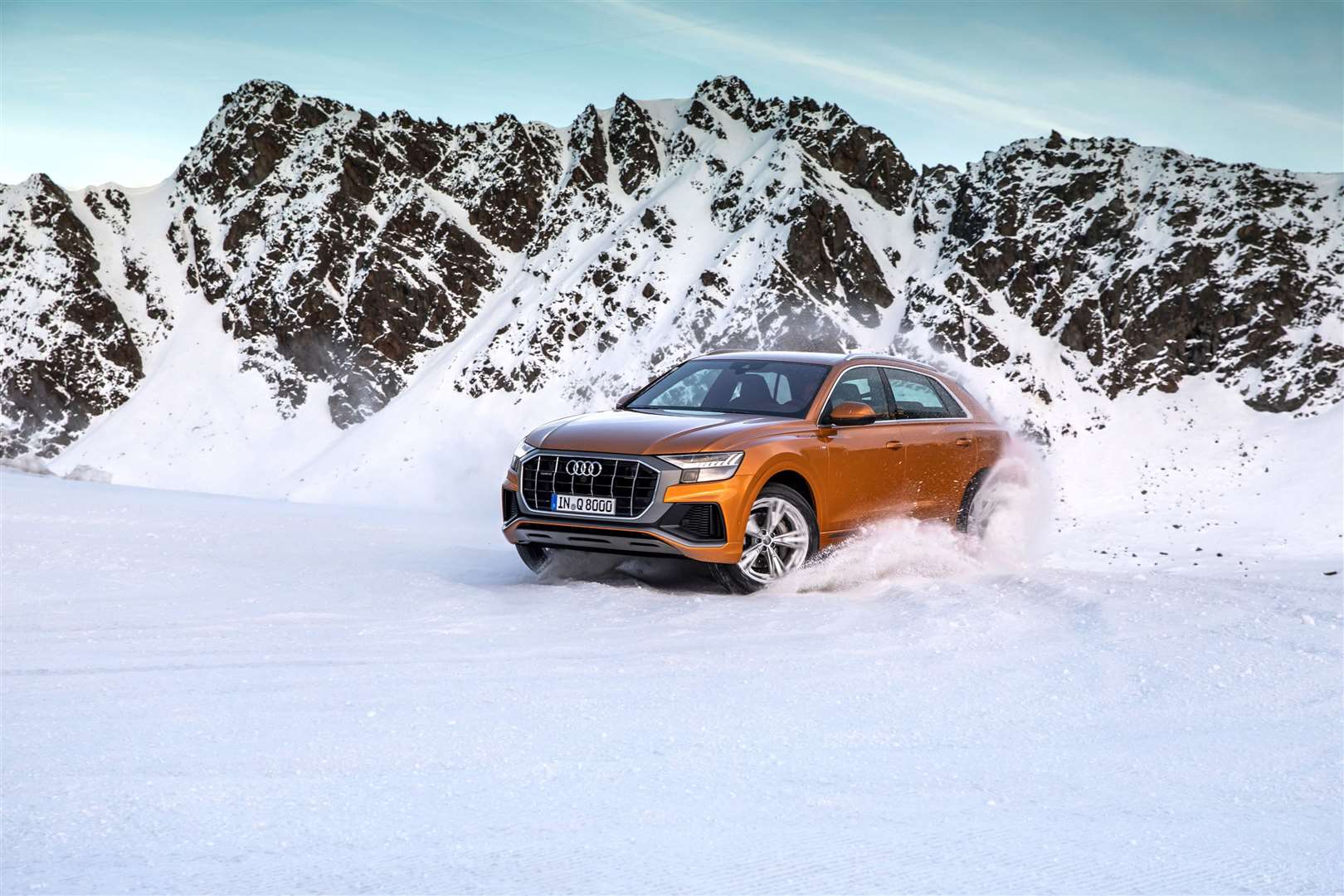 Audi Q8 (32585399)