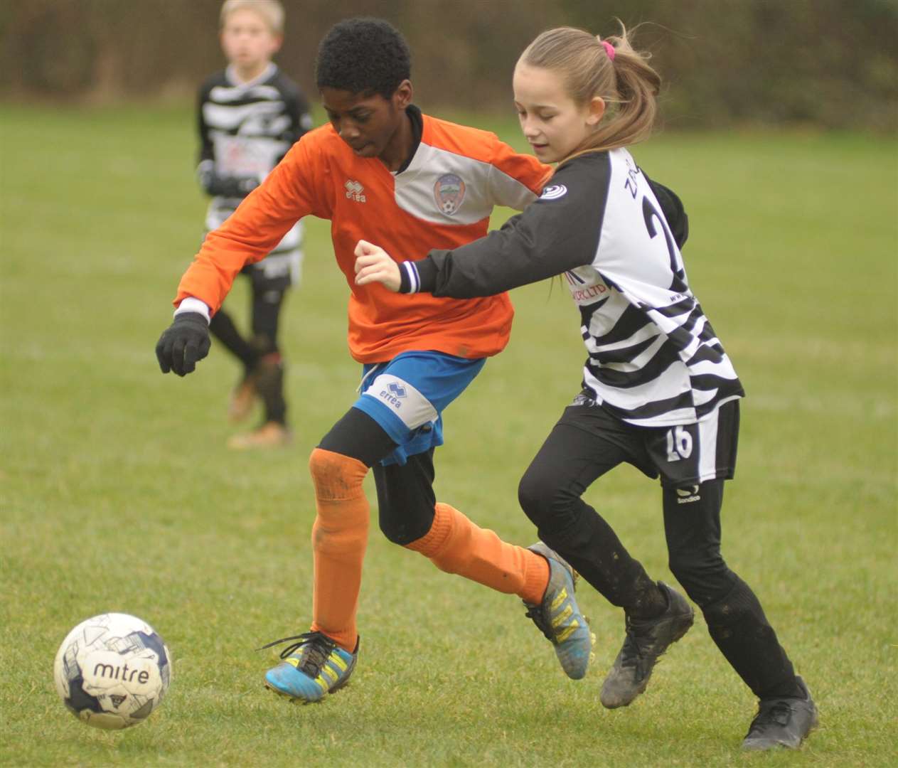 Cuxton 91 Crusaders and Milton & Fulston United under-11s go head-to-head Picture: Steve Crispe