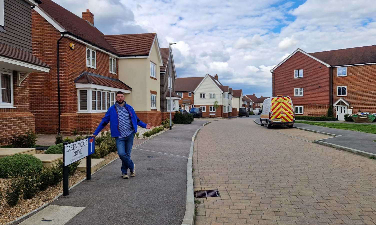 Cllr Peter Holmes at Oaken Wood Drive