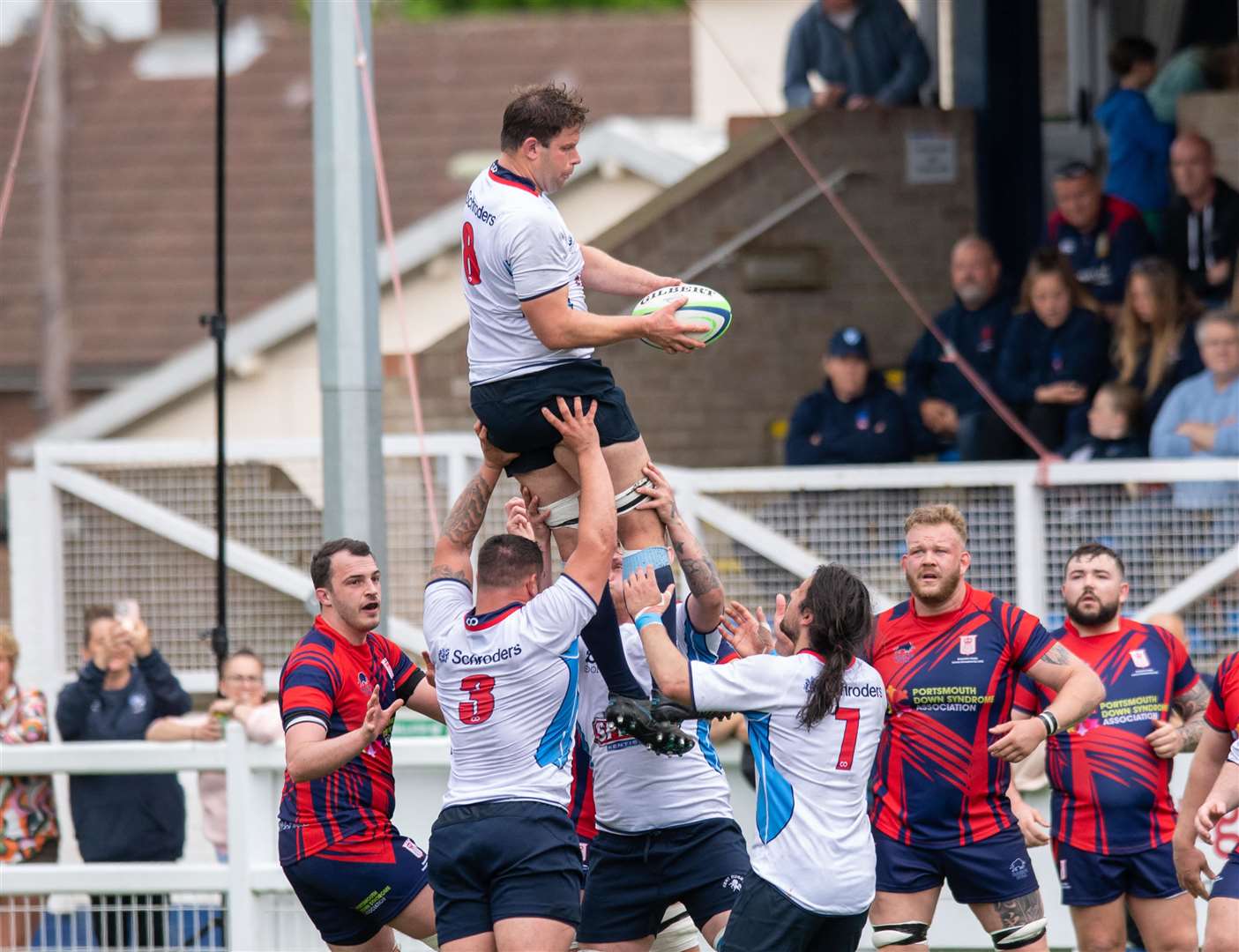 Kent attempt to keep hold of possession. Picture: Mark Deller of Windandsurf Images