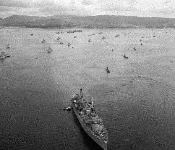 HMS Maidstone at the Clyde in 1965