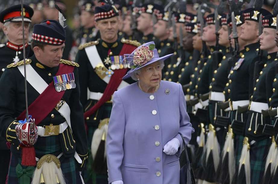 The Queen inspects the guard at Howe Barracks in Canterbury