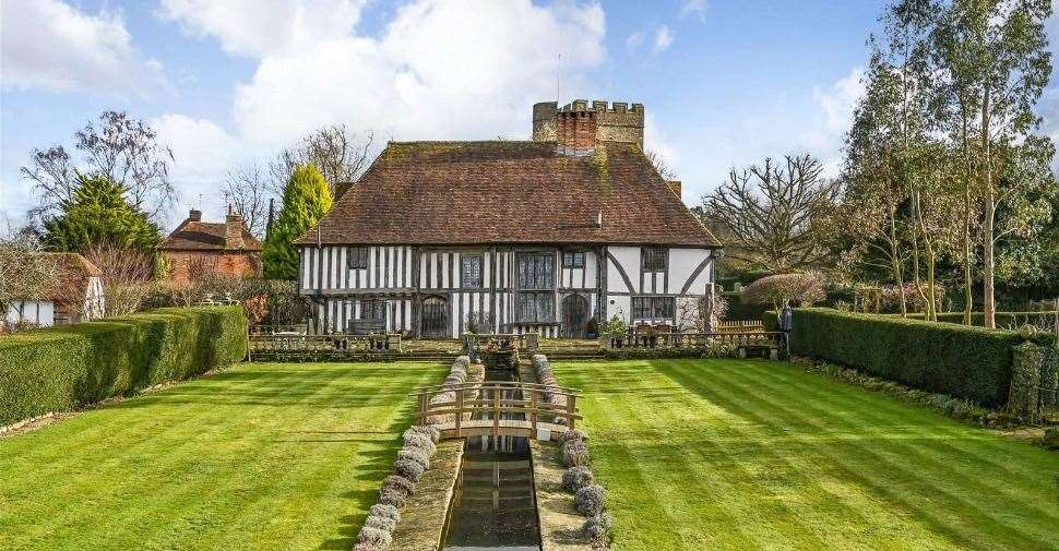 Historic medieval home Headcorn Hall listed for sale at £1,750,000 with ...