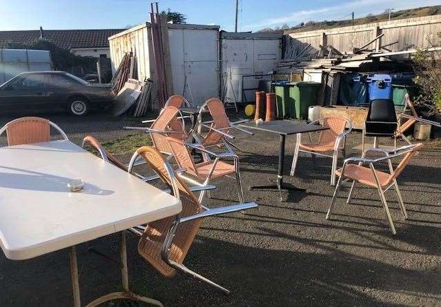 Despite the sunshine the tables and chairs in the outside area weren’t in use, although this was the chosen spot for anyone popping out for a fag