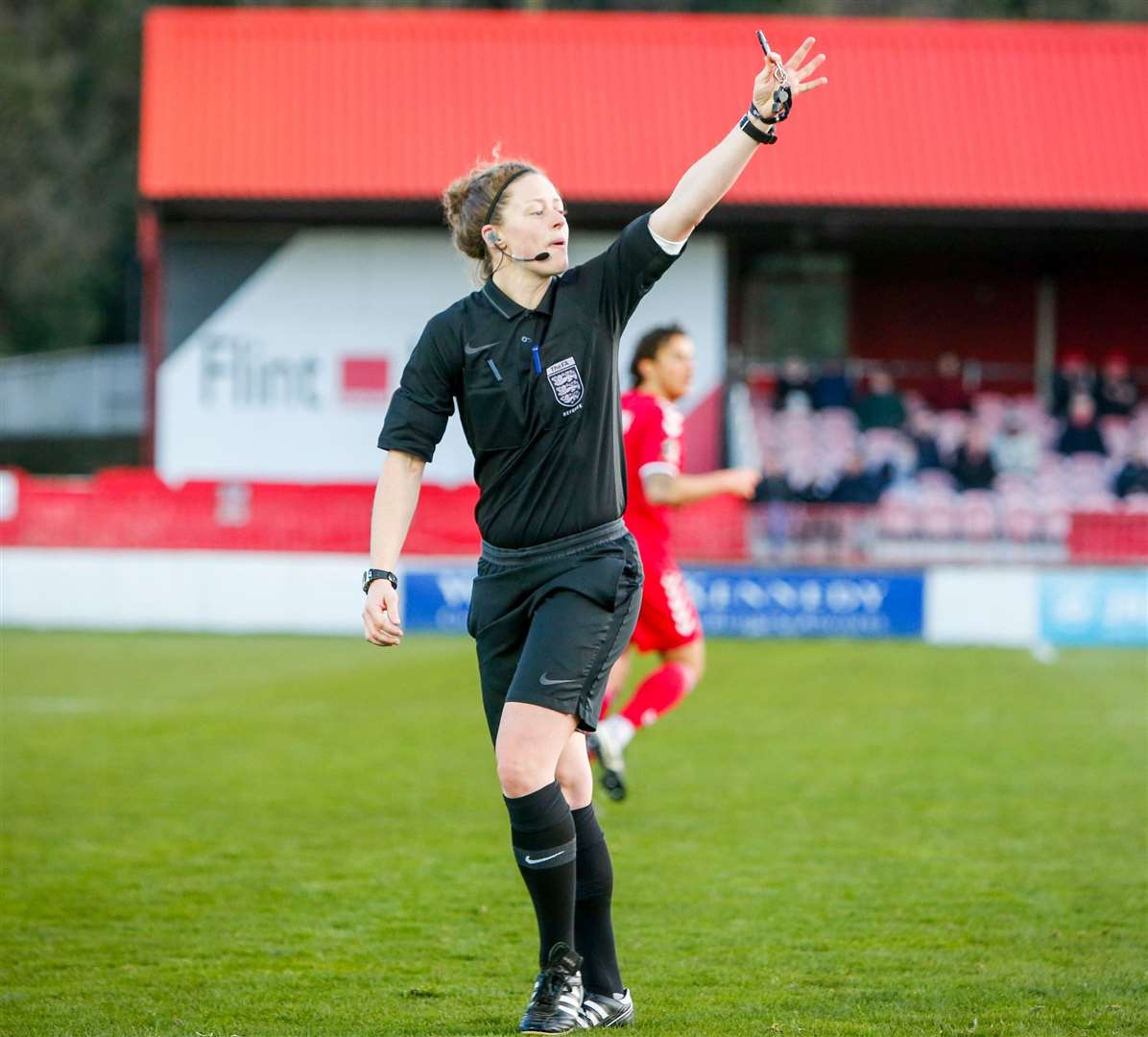 Kent referee Kirsty Dowle Picture: Matthew Walker