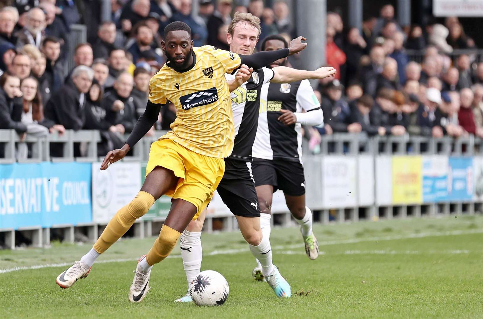 Action from Princes Park as Dartford take on Maidstone. Picture: Helen Cooper