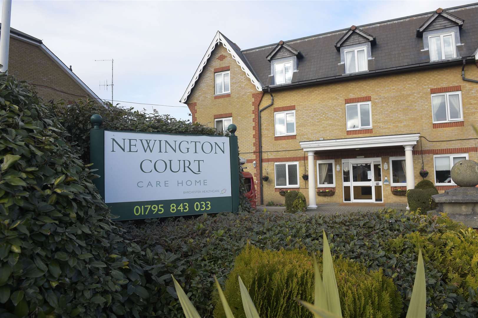 Newington Court Care Home, Keycol Hill, Sittingbourne. Valentines party. Picture: Tony Flashman