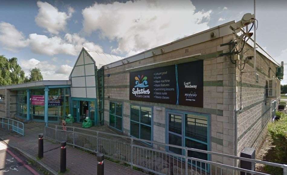 Splashes Leisure Centre in Rainham. Image from Google Maps