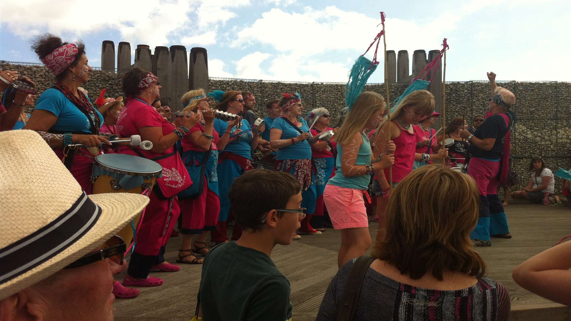 Samba Pelo Mar warming up for their royal performance