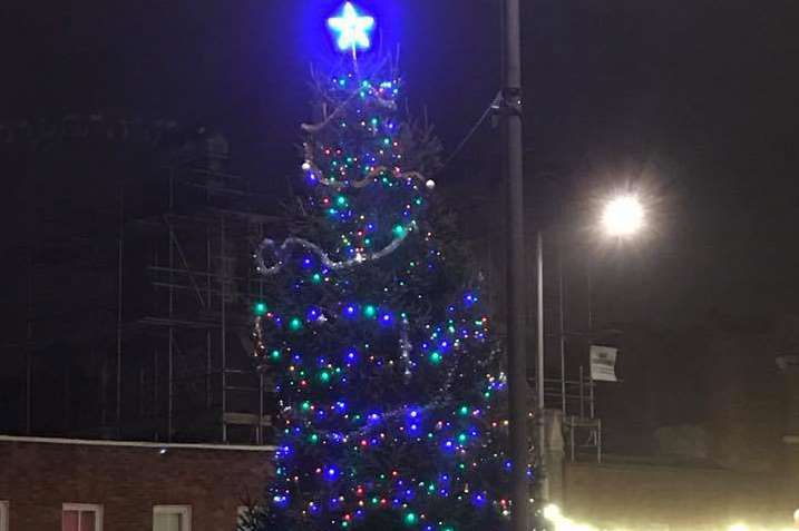 Fundraising efforts are being made to make sure there is a tree in Cecil Square