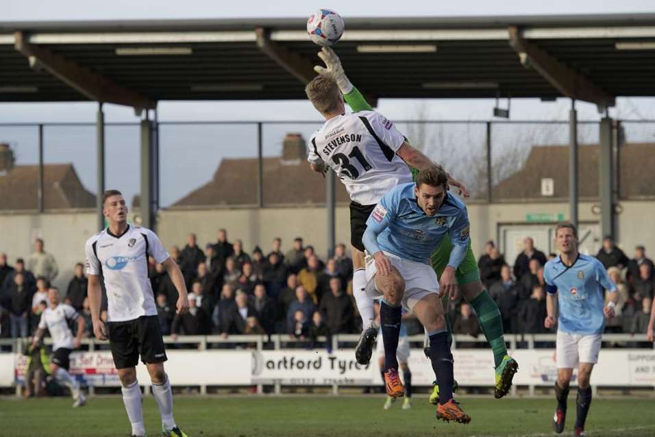 Jim Stevenson climbs high as Alex Wall looks on (Pic: Andy Payton)