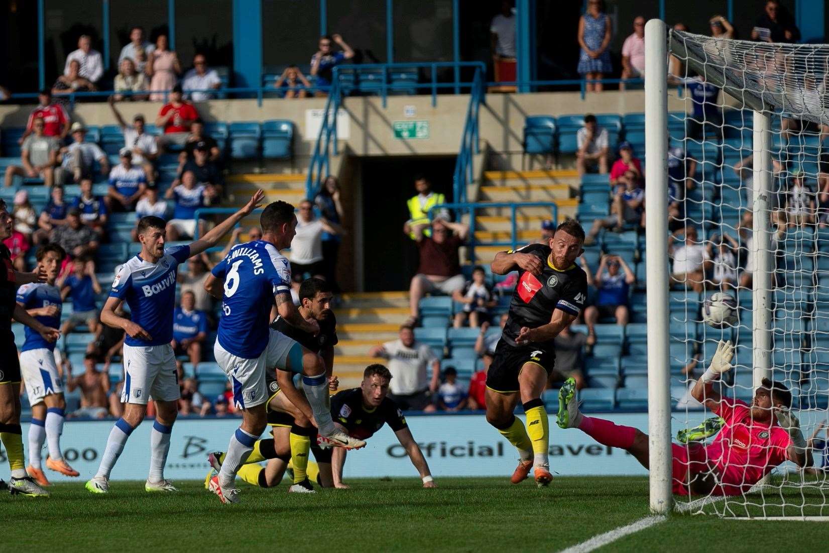 The keeper can’t keep the ball out as Shaun Williams reacts to pounce from close range Picture: @Julian_KPI