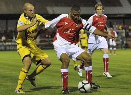 Ebbsfleet v Rushden action