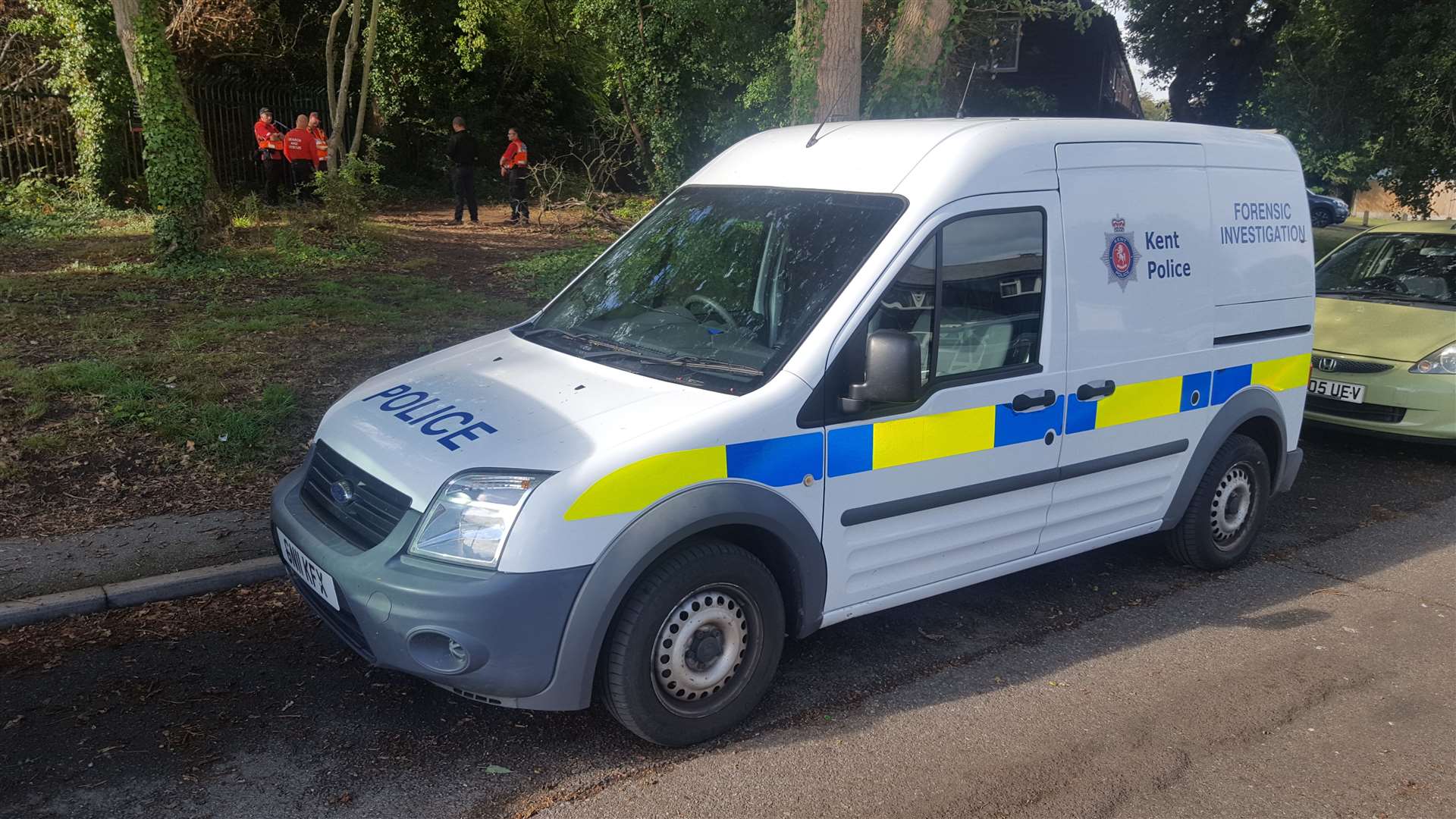 A police van parked up in Dickens Avenue