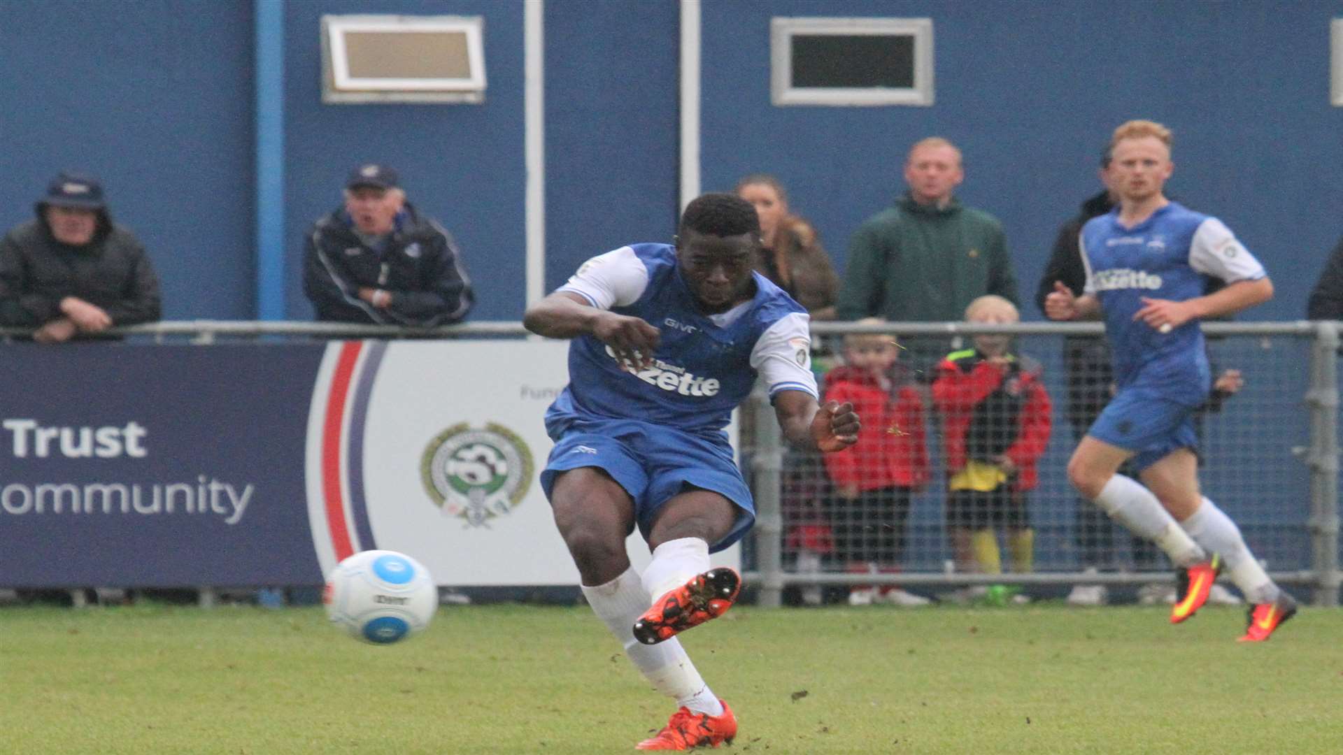 Daniel Akindayini curls home Margate's winner against Hemel Hempstead. Picture: Don Walker